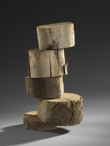 Hermann Glöckner: Aufschichtung von fünf Baumstammscheiben, 1969