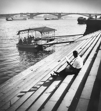 Robert Häusser: Mainz, Treppe am Rhein unterhalb der Theodor-Heuss-Brücke, 1963