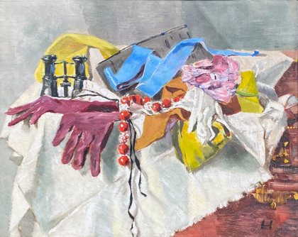 Ernst Hassebrauk: Bijouterie-Stillleben (violette Handschuhe, Opernglas und rote Halskette), o.J., um 1935